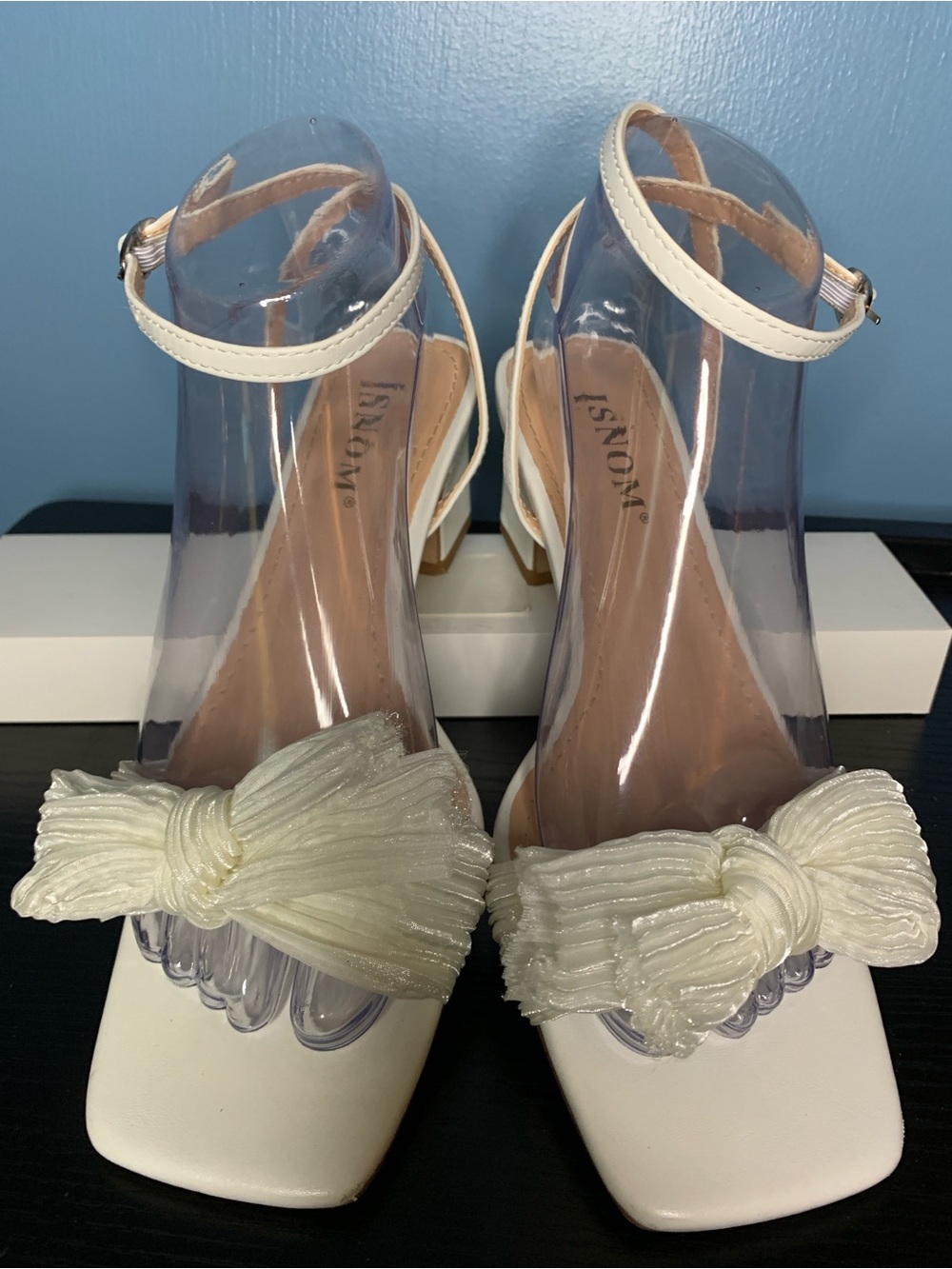 Isnom Off-white Knot-Accent Ankle-Strap Heels for Women
